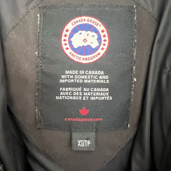 Canada Goose W’s Pleated Long Coat [Sz. XS] - Picture 4 of 9